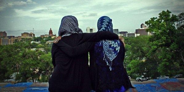 hijabi_sisters